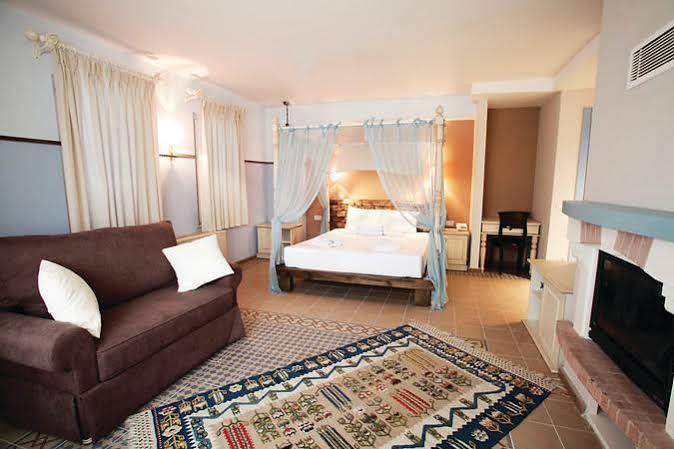 Alacati Igdelihan Unique Hotel ภายนอก รูปภาพ