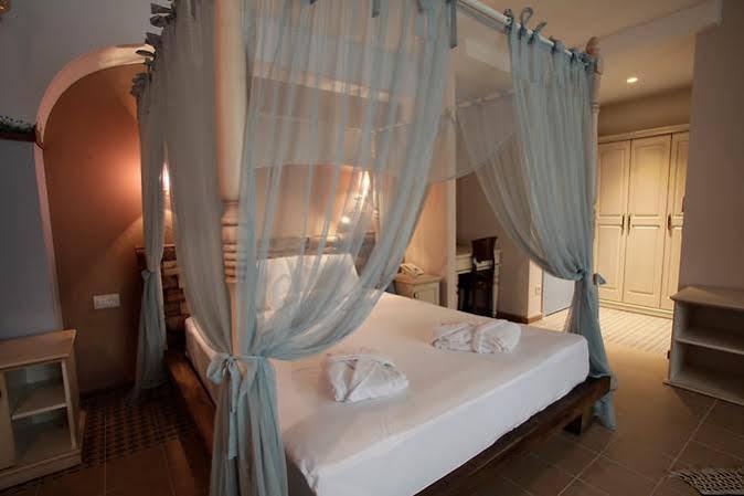 Alacati Igdelihan Unique Hotel ภายนอก รูปภาพ