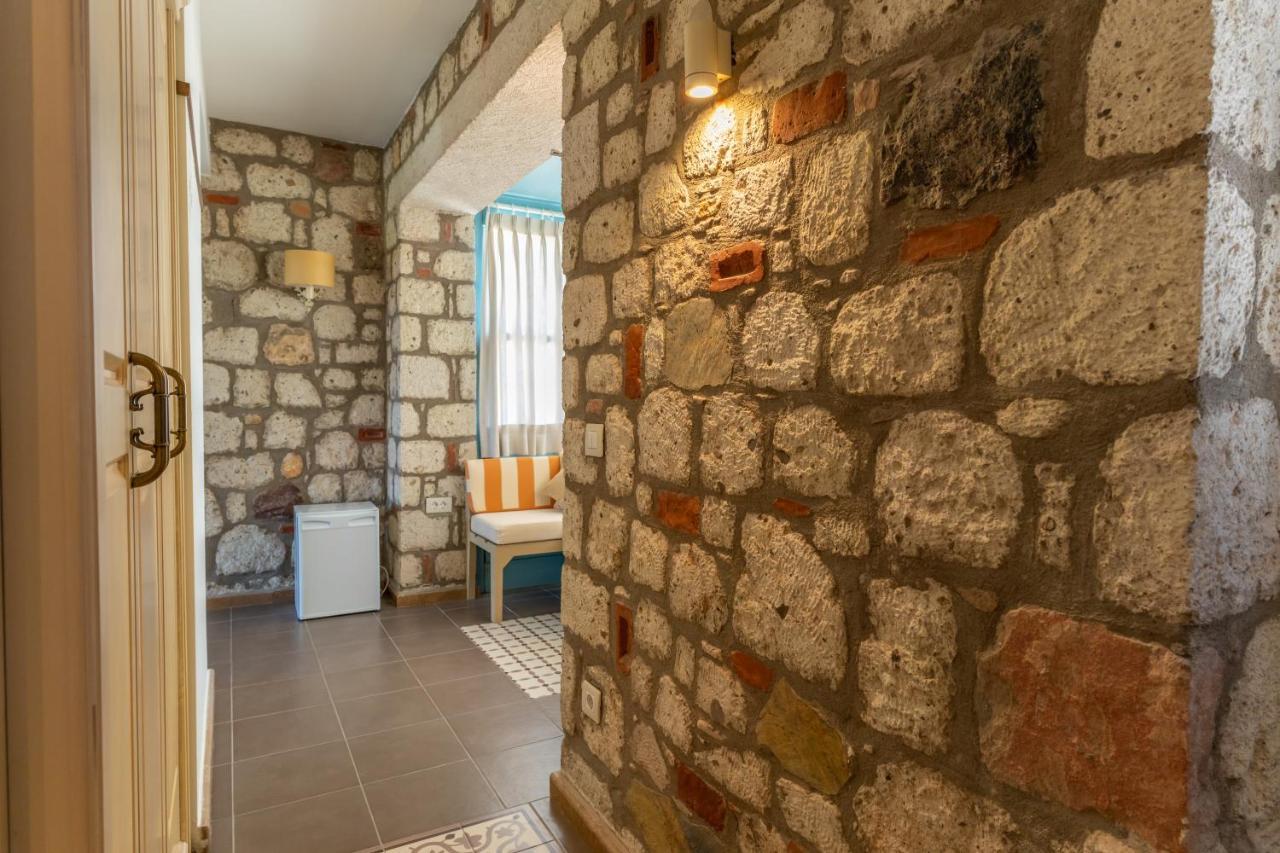 Alacati Igdelihan Unique Hotel ภายนอก รูปภาพ