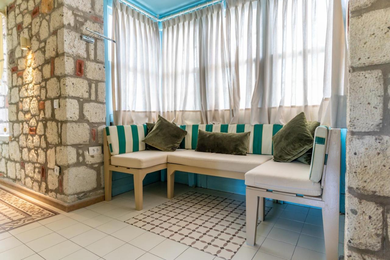 Alacati Igdelihan Unique Hotel ภายนอก รูปภาพ