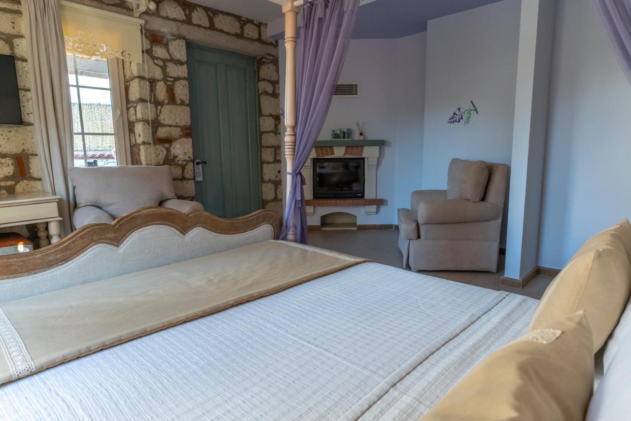 Alacati Igdelihan Unique Hotel ภายนอก รูปภาพ