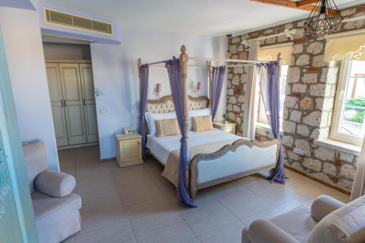 Alacati Igdelihan Unique Hotel ภายนอก รูปภาพ